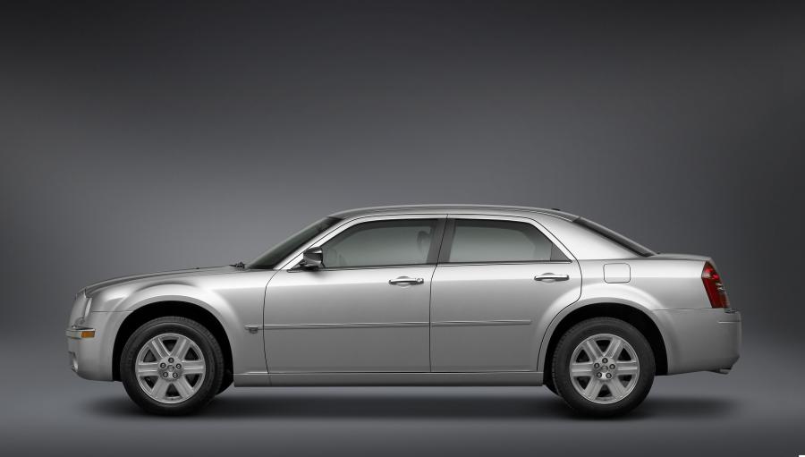  Chrysler 300C (LX) 2005 года  (фото 120 из 120)